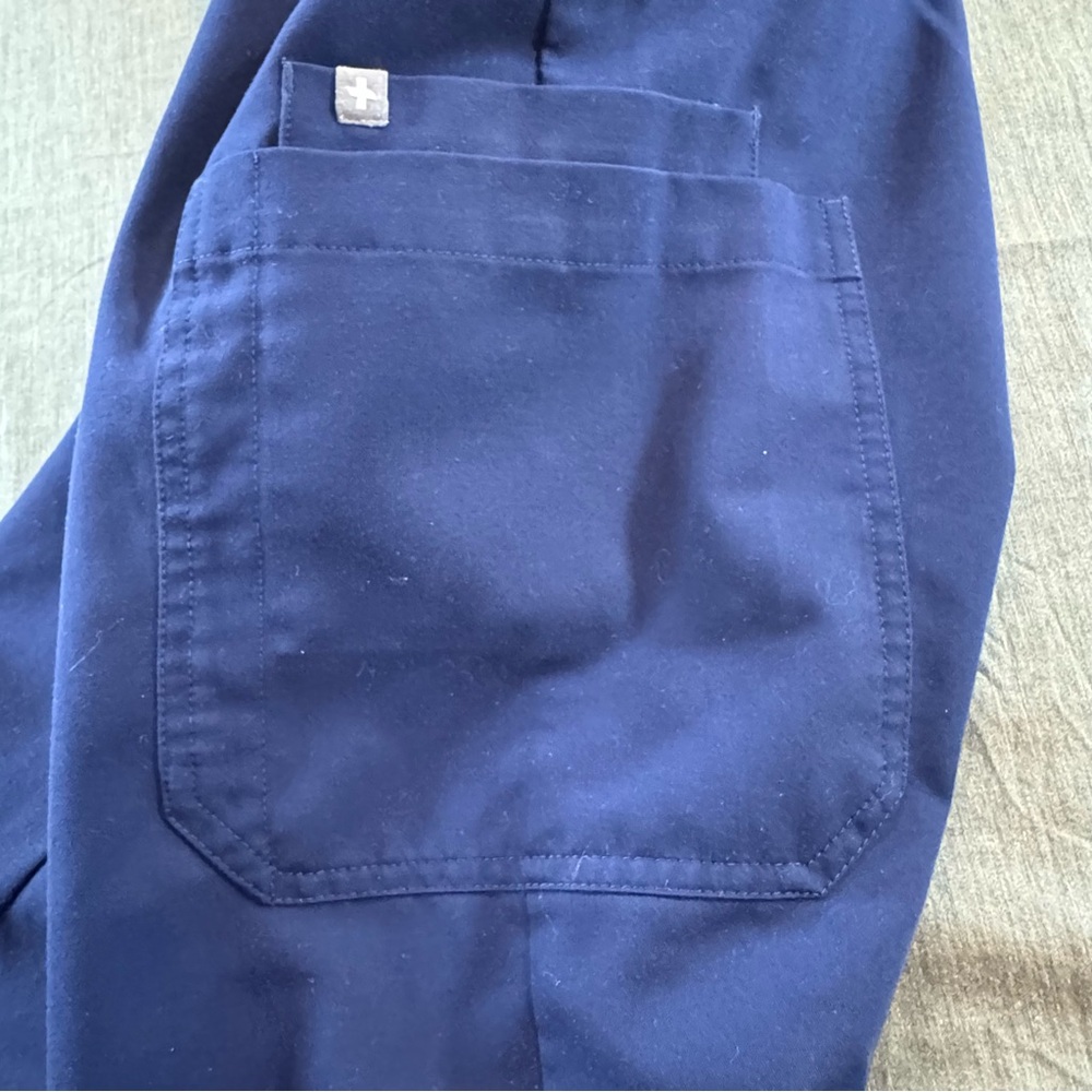Figs Technical Collection Zamora Scrub Women’s Jogger Cargo Pants Size L Navy - Picture 9 of 11